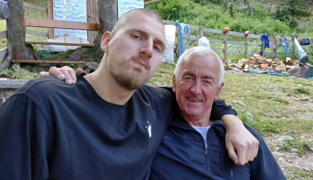 Nikola Jokić odmara u Crnoj Gori: Druženje na Trnovačkom jezeru sa prijateljima