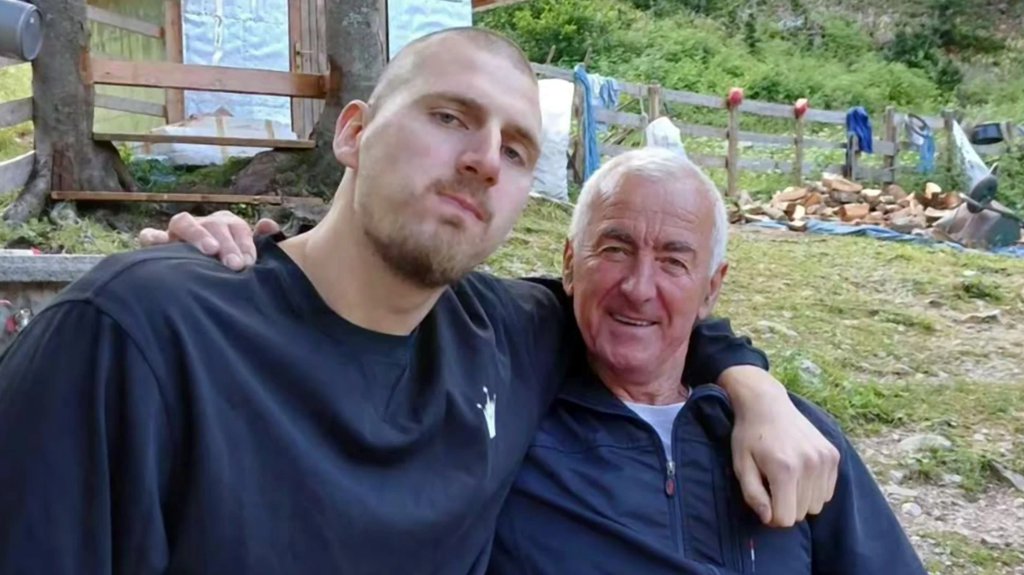Nikola Jokić odmara u Crnoj Gori: Druženje na Trnovačkom jezeru sa prijateljima