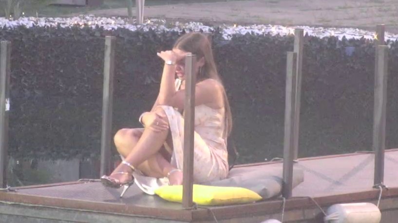 Sara Stojanović neutešna zbog Murata: Suze i pesma posle ispadanja iz Elite – Elita 9 Sara peva i jeca za Muratom