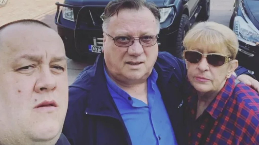 Dino Bešlić objavio emotivnu fotografiju sa decom, pesma Halida u pozadini ganula pratioce – napisao je da su mu deca snaga i sreća
