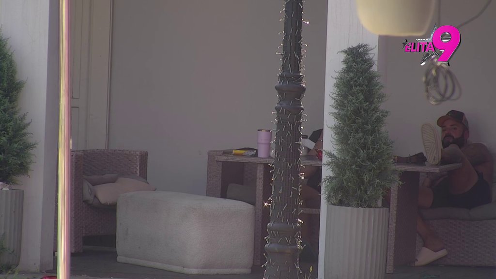 Luka pokušava da se predstavi kao žrtva, Ivan ga suočava sa realnošću