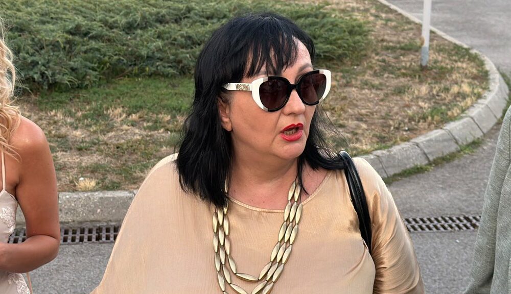 Slavica Delić otvoreno o ćerki Teodori: Obezbeđenje i poruka za Nenada Bebicu – moraće da bira između porodice i Bebice