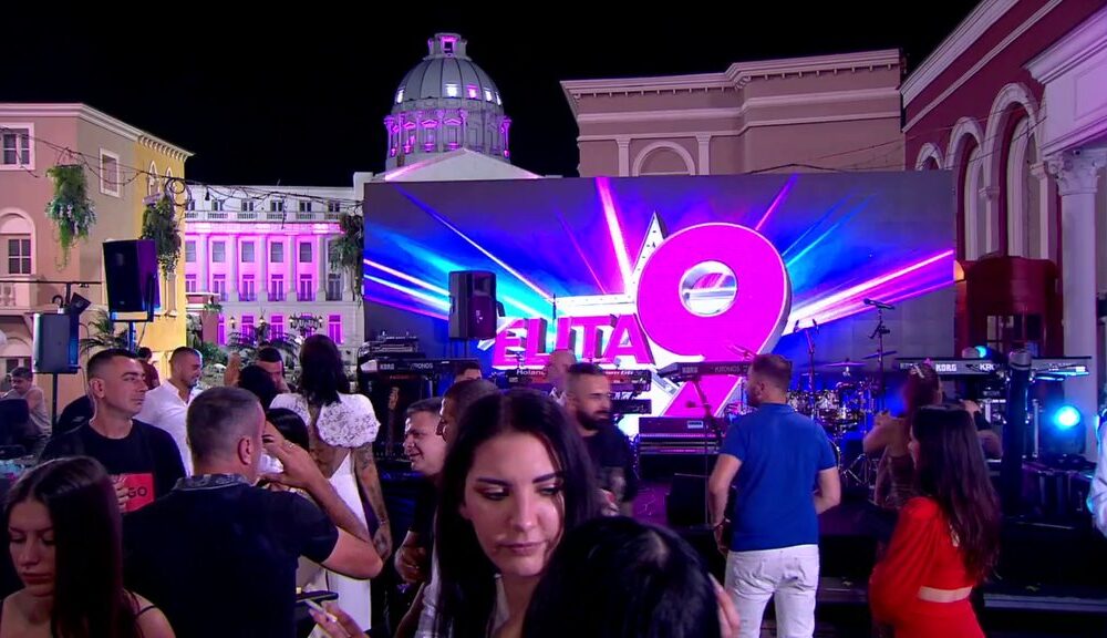 Bivši učesnici Elite 9 proslavili finale na crvenom tepihu uz žurku Velikog šefa