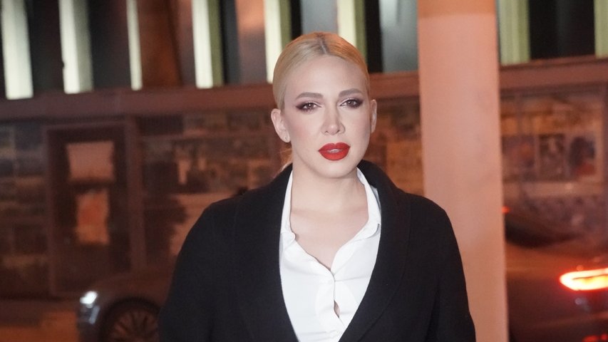 Milica Todorović prekinula koncert zbog drame: Roditelji tražili ćerku, pronađena pored bine – prekinut koncert Milice Todorović