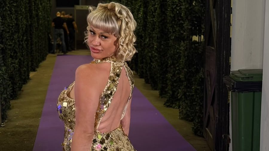 Bojana Barbi privukla pažnju na žurki povodom kraja Elite 9, oduševila prisutne svojim stilom – Bojana Barbi na žurki
