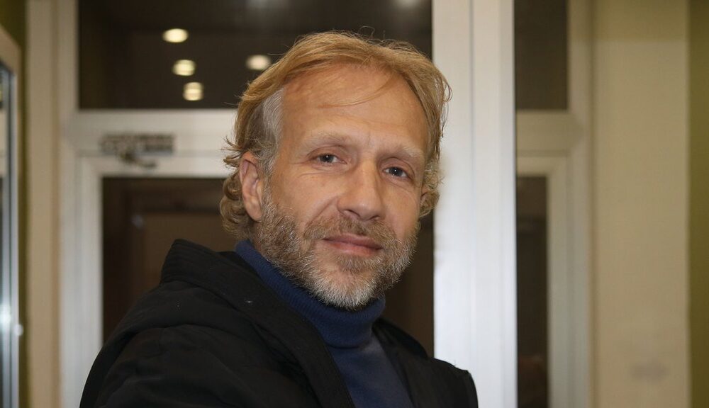 Milan Kalinić uživa na moru nakon razvoda, misteriozna dama deli snimke – Milan Kalinić na moru