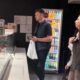 Nadežda Biljić i Toma Panić uživali u brzoj hrani, paparaco ih zatekao u Beogradu