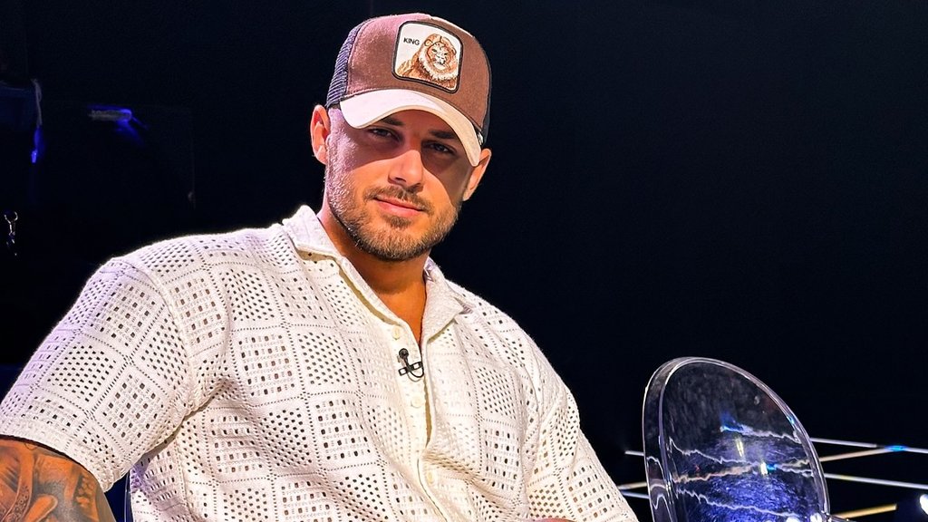 Marko Stefanović pokazao uništen auto: Nepoznata Ana ostavila potpis na skupocenoj mašini – potpis na automobilu