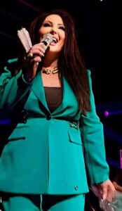 Dragana Mirković, prvi nastup