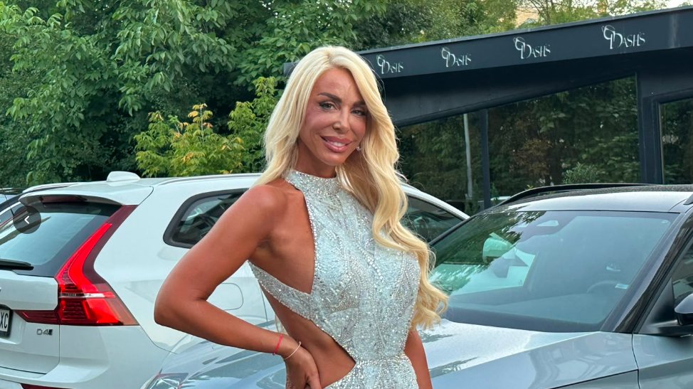 Bojana Lazić proslavila 40. rođendan u plavoj haljini, Jelena Karleuša među zvanicama – Bojana Lazić proslava 40. rođendana