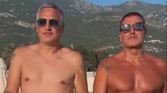 Gagi i Đole Đogani uporedili formu na plaži: Fanovi komentarišu svaku fotografiju