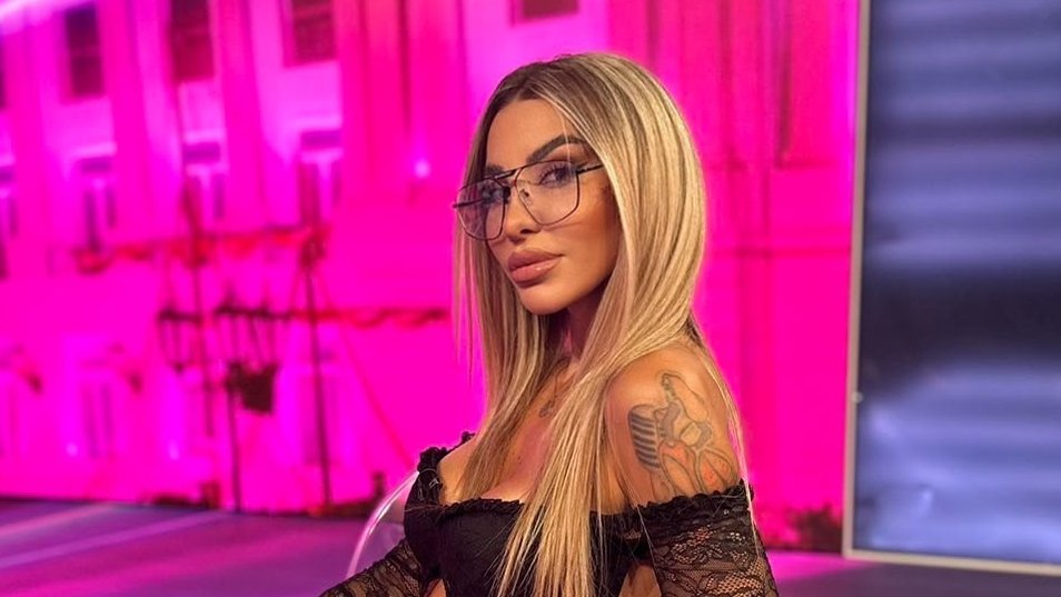 Aneli Ahmić povukla se sa mreža: Fanovi traže objašnjenje, administrator poslao poruku