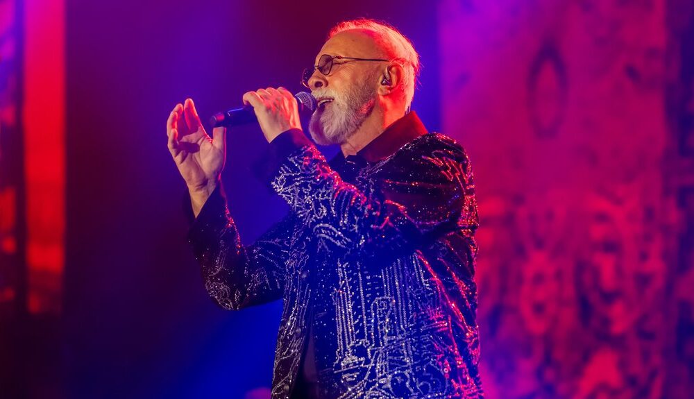 Dino Merlin izazvao haos na Koševu: Fanovi ostali ispred stadiona zbog problema sa ulazom – koncert Dino Merlin na Koševu