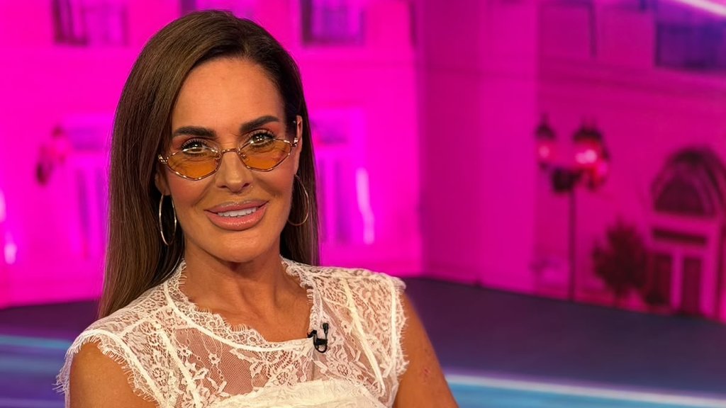 Poklon iznenađenja za Kačavendu pred emisiju na televiziji Pink