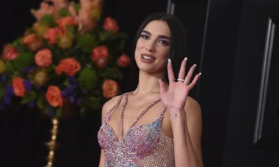 Dua Lipa izazvala raspravu: Pevačica snimljena kako jede pljeskavicu na Kosovu – Dua Lipa pljeskavica