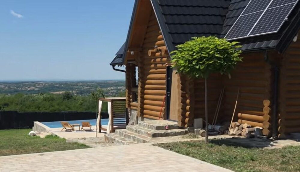 Nenad Blizanac pokazao dom na Kosmaju: Porodična oaza sa bazenom i pogledom – Nenad Blizanac Kosmaj