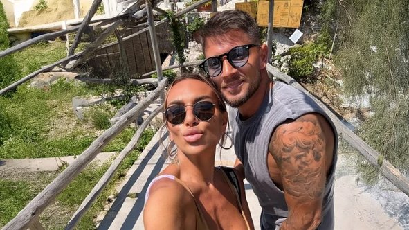 Poznata pevačica pokazala sina na Instagramu: Emotivan trenutak sa suprugom kolegom – domaća pevačica Instagram sin