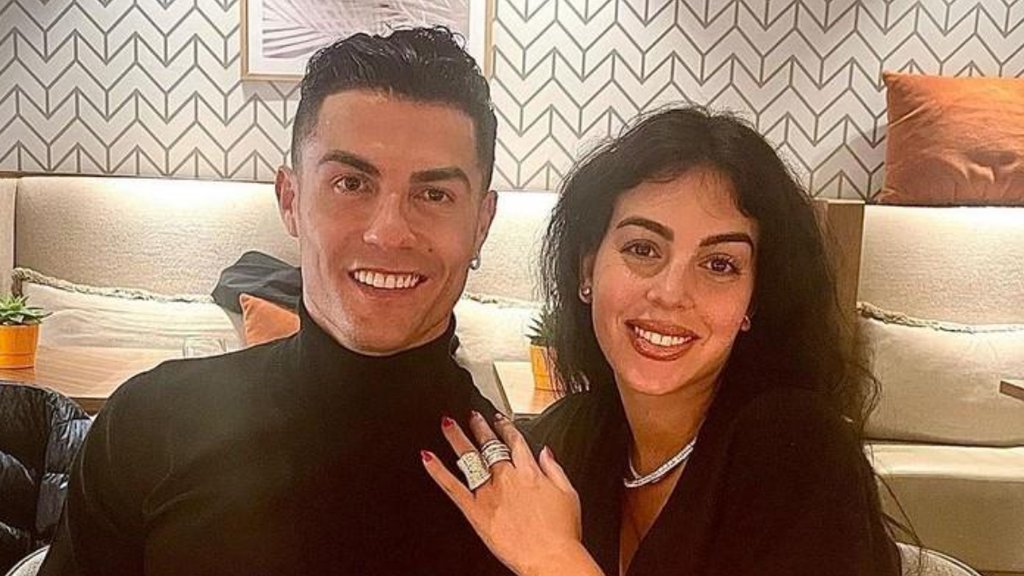 Kristijano Ronaldo objavio fotografiju sa burmom: Fanovi u neverici zbog iznenadne objave – Kristijano Ronaldo venčanje