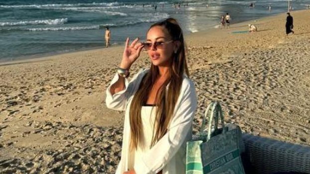 Nataša Rodić uživa na Mikonosu: Luksuzni odmor i leopard bikini privukli pažnju – Nataša Rodić na Mikonosu
