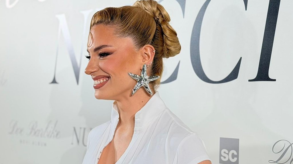 Sara Jo podelila slike sa Ibice: Mini bikini i reakcije na društvenim mrežama