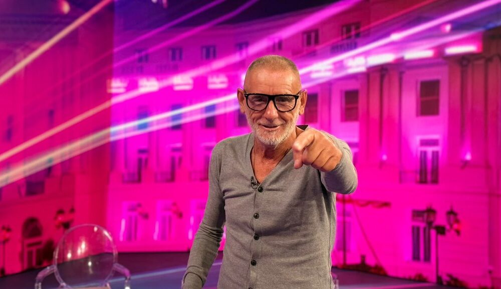 KONTROLA ILI HARMONIJA U KUĆI LEPOG MIĆE: Pevač Miroslav Pržulj otkrio ko zaista vuče konce u njegovom domu i zbog čega njegova supruga Snežana nikada ne želi pred kamere (FOTO) – kontrola u kući Lepog Miće