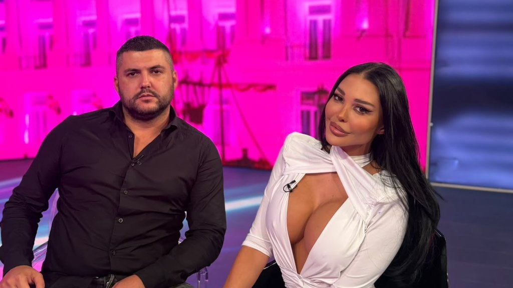 PREOKRET U LJUBAVNOJ DESTINACIJI: Maja Marinković i Asmin Durdžić umesto Dubrovnika otišli u Veneciju, poljubac nasred ulice sve razjasnio (FOTO)