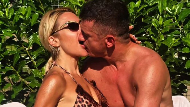 TIGAR IZOSTAO U NAJVAŽNIJEM TRENUTKU: Jovana Jeremić primljena na kliniku, verenik poslao snažnu poruku podrške (FOTO) (VIDEO) – operacija grudi Jovane Jeremić