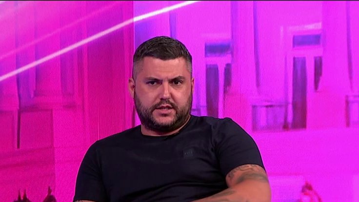 ŽESTOK OBRAČUN U EMISIJI NAROD PITA: Maja i Alibaba se sukobili pred kamerama, on izgubio kontrolu (VIDEO) – sukob Maje i Alibabe