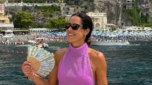 NIJE JE PRESTALA HVALITI PUBLIKA: Ana Ivanović vitkom linijom u bikiniju pokrenula lavinu pozitivnih komentara (FOTO)