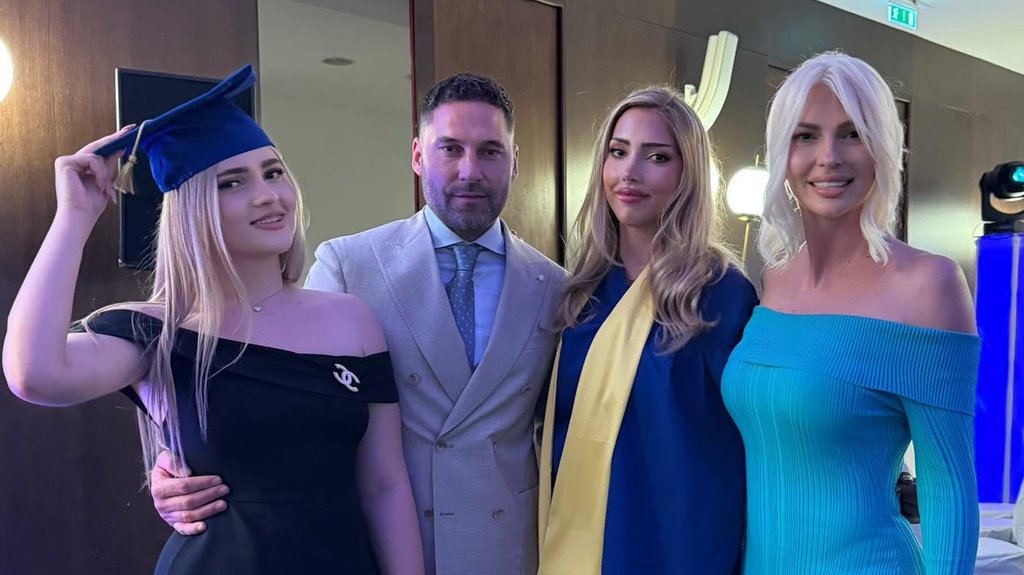 GLAMUR IZNAD SVEGA KOD KARLEUŠE I TOŠIĆA: Atina i Nika slave rođendane u luksuznom hotelu, Jelena preuzima organizaciju dok Duško finansira sve do detalja (FOTO) – proslava punoletstva Atine Tošić