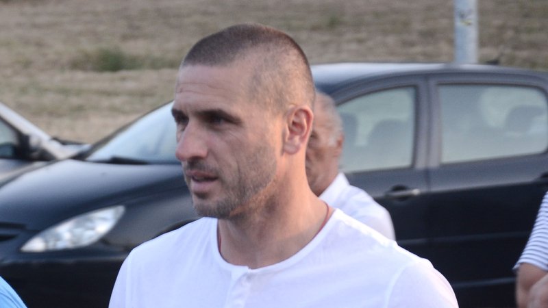 PREOKRET U ŽIVOTU NIŠE SAVELJIĆA: Nekadašnji fudbaler zamenio luksuz za mir među kozama i pčelama, planira velike projekte (FOTO) – Niša Saveljić ekoturizam
