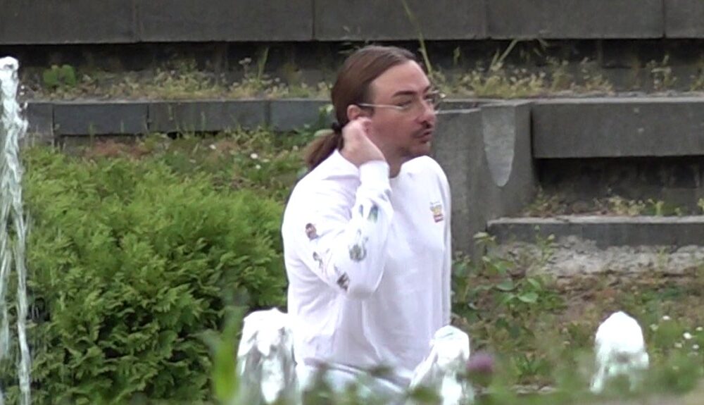 TRAGEDIJA KOJA JE OBELEŽILA PEVAČA: Milan Stanković progovorio o životu bez oca i teškim godinama (FOTO) – porodična tragedija Milana Stankovića