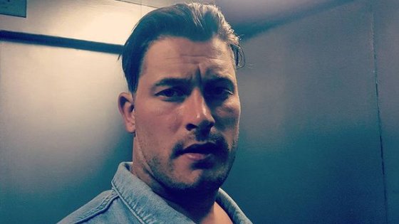 PORODIČNI SELFIE OTKRIO PRAVU SLIKU: Petar Benčina pokazao sinove, a jedan detalj oduševio pratioce (FOTO) – selfie sa sinovima u liftu