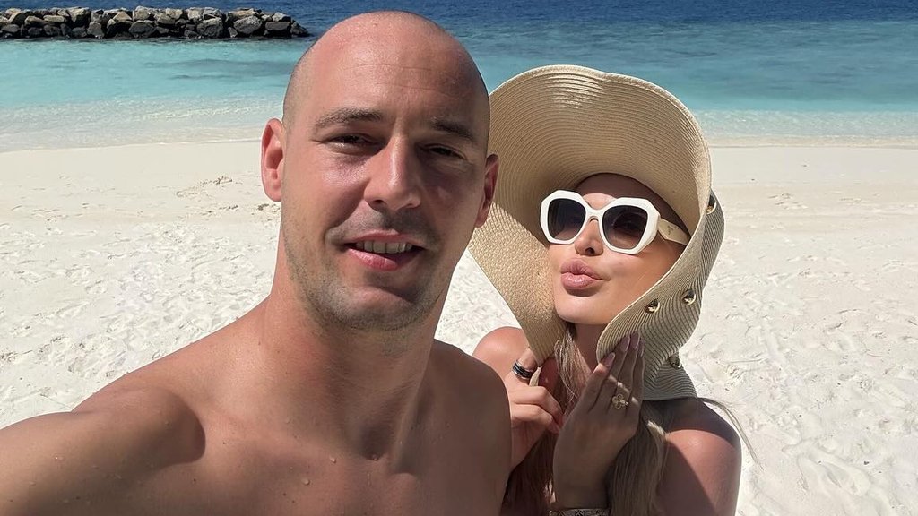 RUŠI STEREOTIPE O DIJETAMA: Snežana Borjan otkrila da jede obrok od 150 dinara, a izgleda kao bomba u petoj deceniji (FOTO)
