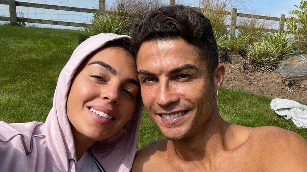 Georgina Rodrigez usvojila Ronaldovu decu nakon intimnog venčanja u Portugalu