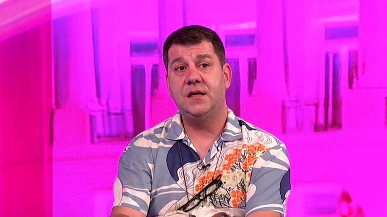 KOMPLIMENTI PLJUŠTE ZA IVANA: Gledateljke u emisiji Narod pita ne štede reči hvale, a Ivan Marinković uživa u pažnji (VIDEO) – komplimenti za Ivana