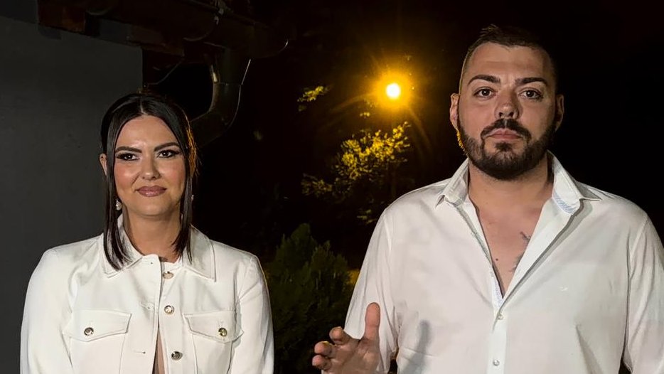 MASKE PADAJU OKO SLOBE VASIĆA: Komšije otkrile nove detalje, Jelena promenila prezime, a prepiska izlazi na videlo (FOTO) – razvod Slobe Vasića