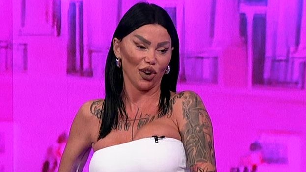 ZAPRETILA UŽIVO U EMISIJI: Vanja Živić otkrila detalje veze sa Janjušem, a on najavio solo letovanje – šta ga čeka u Beogradu? (VIDEO) – Vanja Živić i Janjuš