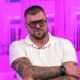 JANJUŠEV OGLAS ZAPALIO EMISIJU: Traži dečka za Vesnu, ali uslovi su žestoki – da li će iko proći njegov konkurs? (VIDEO) – Janjušev oglas za Vesnu