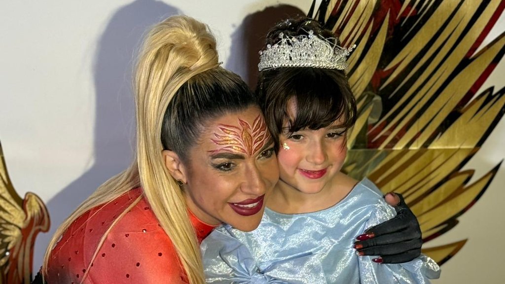 PRINCEZA IZ BAJKE U CENTRU PAŽNJE: Lea, ćerka Jovane Jeremić, zablistala na proslavi osmog rođendana, a mamin emotivni gest raznežio sve (FOTO) – proslava rođendana Lea