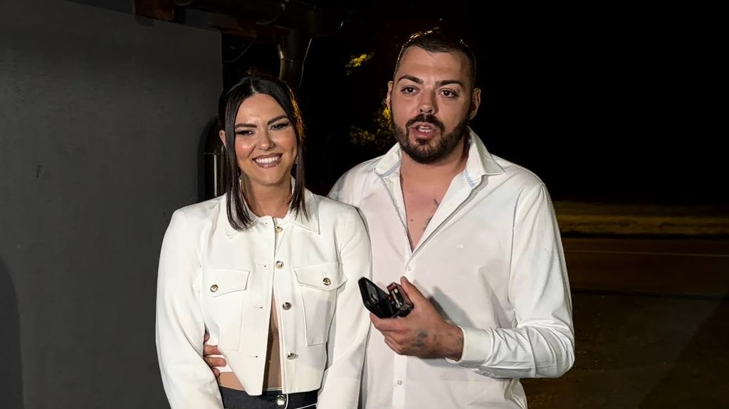 MASKE PADAJU U KOMŠILUKU SLOBE VASIĆA: Potez njegove supruge Jelene podigao buru, a komšije otkrile šta se dešava iza zatvorenih vrata (FOTO) – komšije Slobe Vasića