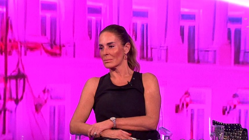 PRAZNIČNA ATMOSFERA U NAROD PITA: Milena Kačavenda otkrila ko joj se udvara, publika ima svoje favorite (VIDEO) – udvarači Milene Kačavende