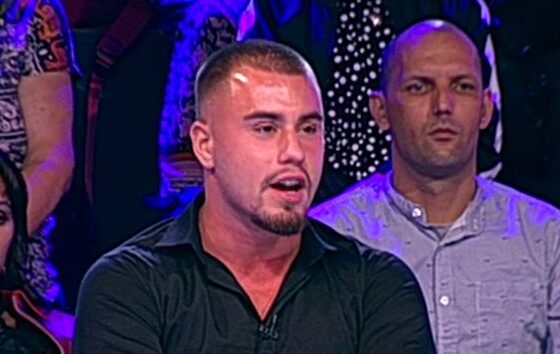 MASKE PADAJU U EMISIJI NAROD PITA: Uroš Stanić otkrio zašto Mina Vrbaški uporno brani Viktora Gagića, tenzija raste u studiju (VIDEO)