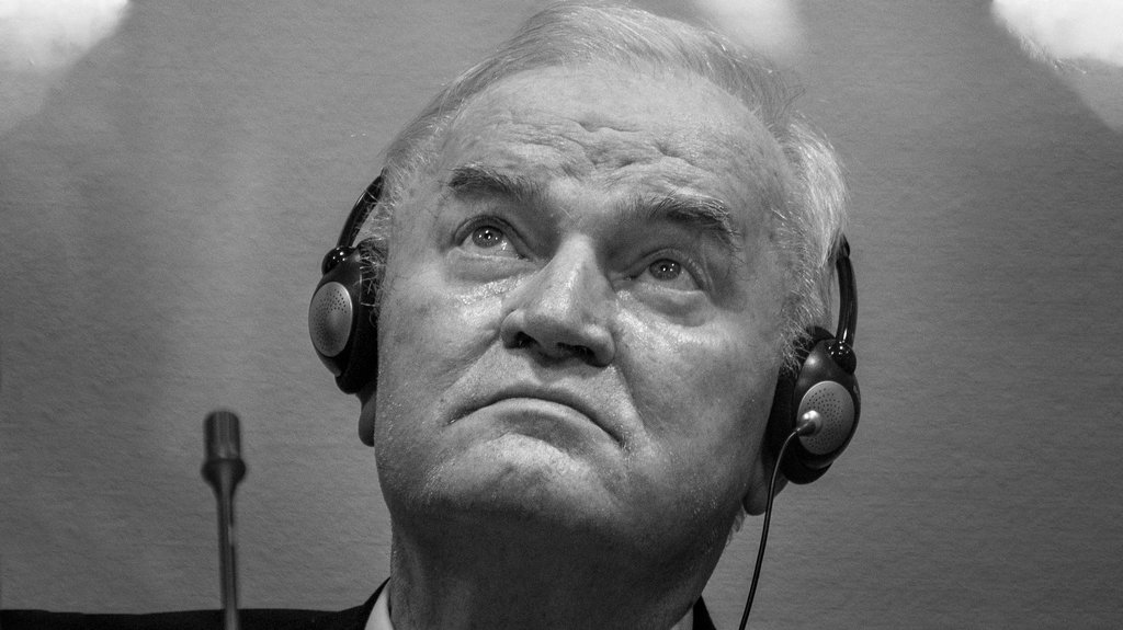 JEZIVE TEORIJE KRUŽE O SMRTI ĆERKE RATKA MLADIĆA: Tri misteriozna događaja obeležila njegov život, jedan detalj i dalje zbunjuje javnost (FOTO) – jezive teorije o samoubistvu