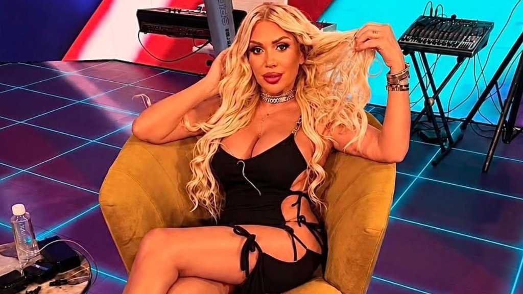 MASKE PADAJU NA DRUŠTVENIM MREŽAMA: Bivša zadrugarka Ljiljana Stevanović šokirala provokativnim snimcima, detalji izazvali buru (FOTO) – bivša zadrugarka na porno sajtu