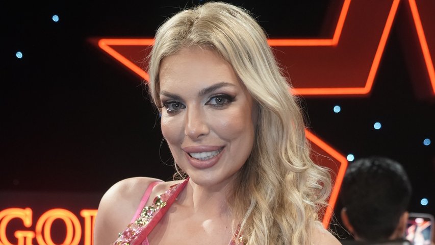 PREOKRET U IZGLEDU AVE KARABATIĆ: Atraktivna starleta potpuno promenila frizuru, a nova faza života tek počinje (FOTO) – promena frizure Ave Karabatić