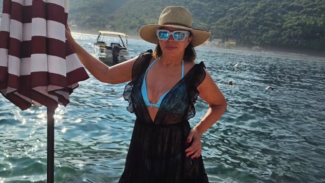 KAKO NEDA UKRADEN DRŽI LINIJU BEZ GLADOVANJA: Pevačica otkrila trik sa napicima i jednu zabranjenu namirnicu (FOTO) – ishrana Nede Ukraden