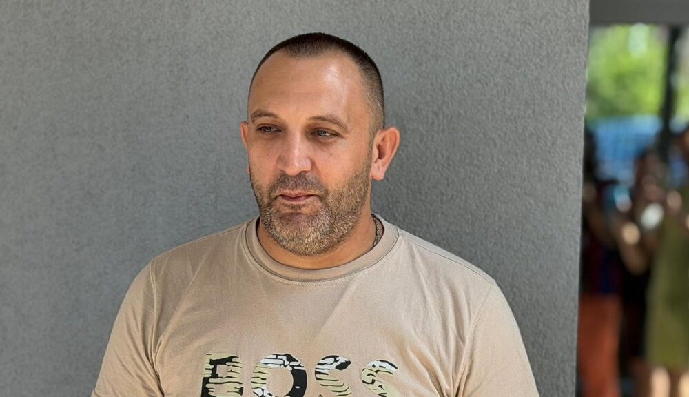 PREOKRET U ELITI: Stojin sin Milan Popov ulazi u rijaliti, pevačica otkrila kako je reagovala na njegovu odluku (FOTO)
