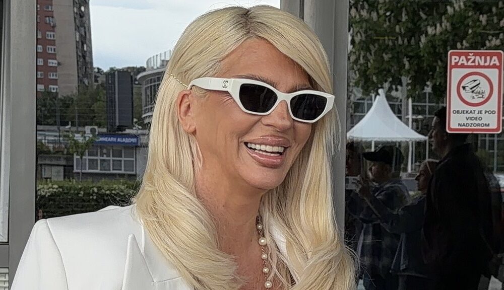 KARLEUŠA MENJA PRAVILA IGRE: Pop diva traži imanje na selu, planira eko-kuću i beg od gradske vreve (FOTO) – kupovina imanja na selu