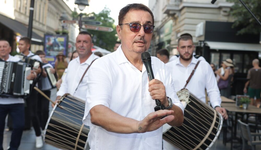 POMETNJA U CENTRU BEOGRADA: Dragan Kojić Keba zapalio atmosferu, a spektakl na Tašu donosi još veće iznenađenje (FOTO) – pometnja u Beogradu